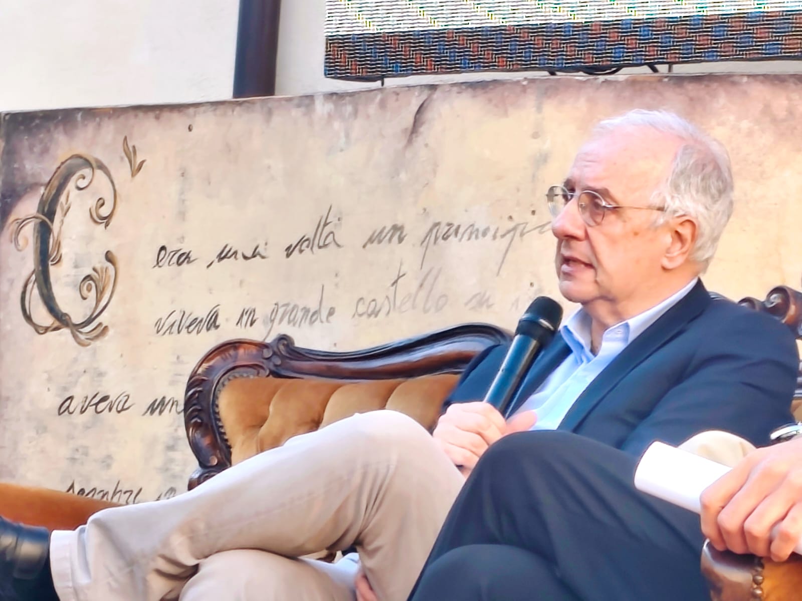 Ceppaloni apre il Festival del Libro: Veltroni e Mari rilanciano il valore della verità nell’era dei social