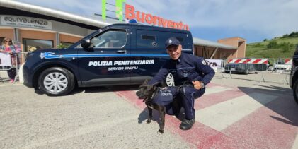 “4 Zampe al Buonvento”, grande successo per la prima giornata: protagonisti gli uomini e i cani della Polizia Penitenziaria