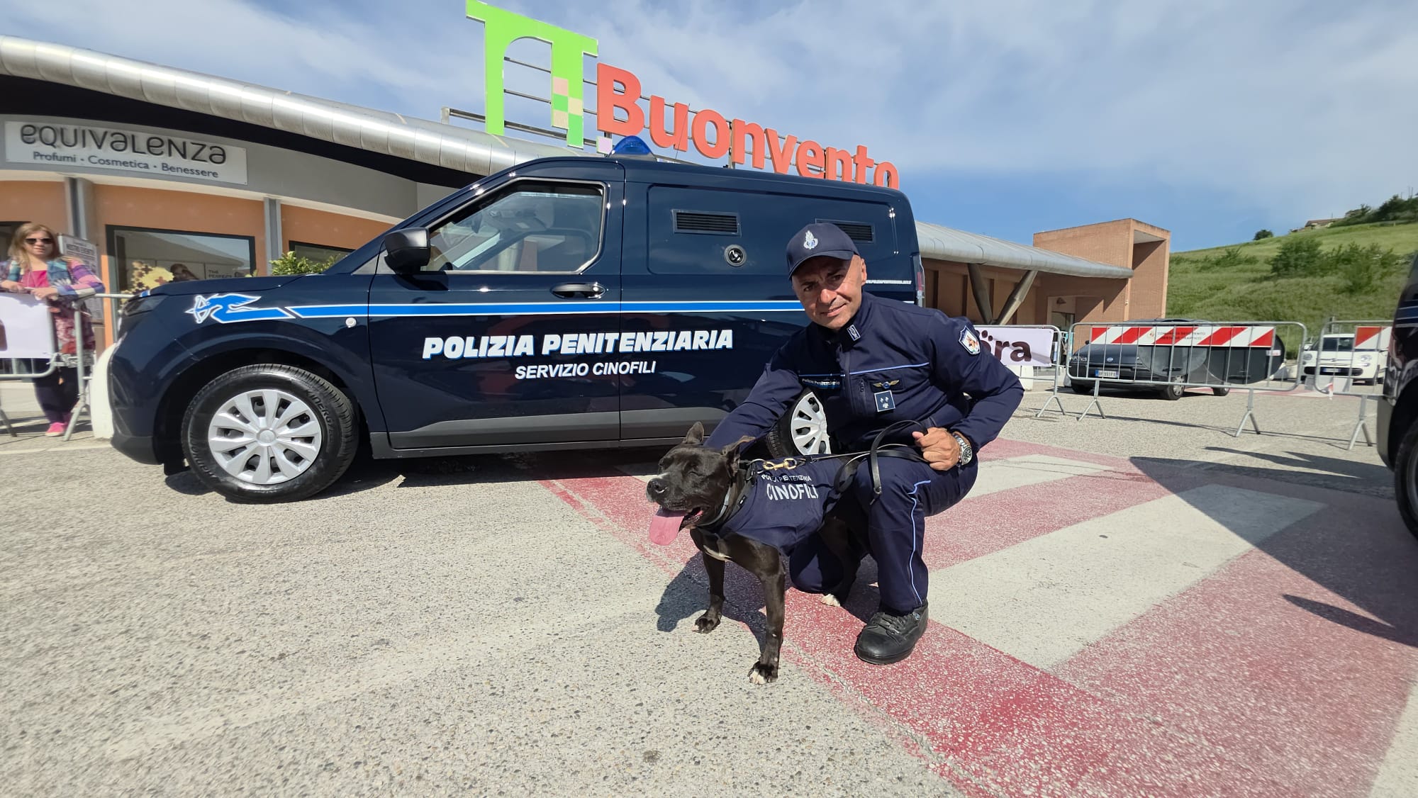 “4 Zampe al Buonvento”, grande successo per la prima giornata: protagonisti gli uomini e i cani della Polizia Penitenziaria