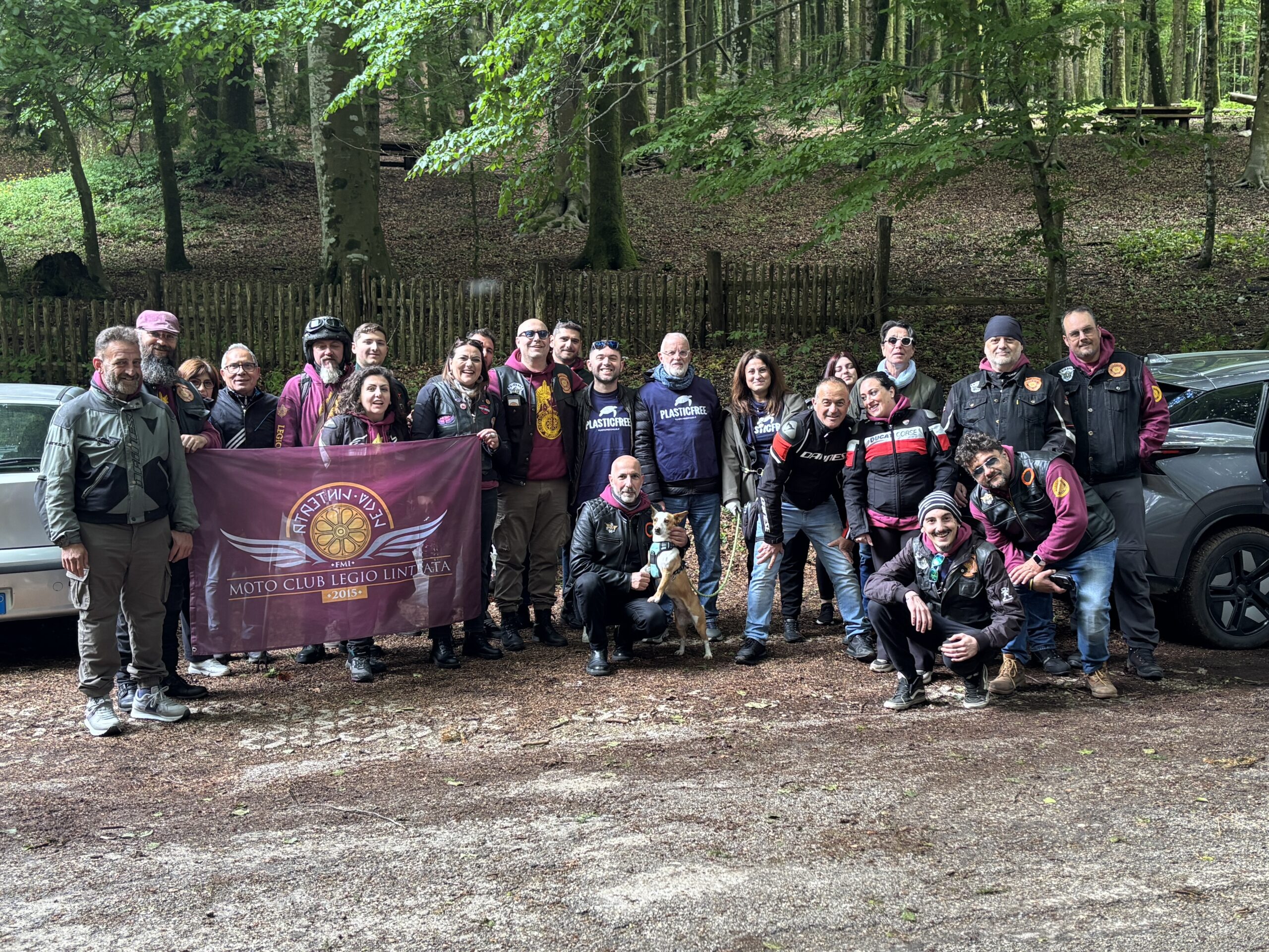 Ambiente: grande successo per l’iniziativa “Plastic Free” sul Monte Taburno. Raccolti decine di sacchi di rifiuti