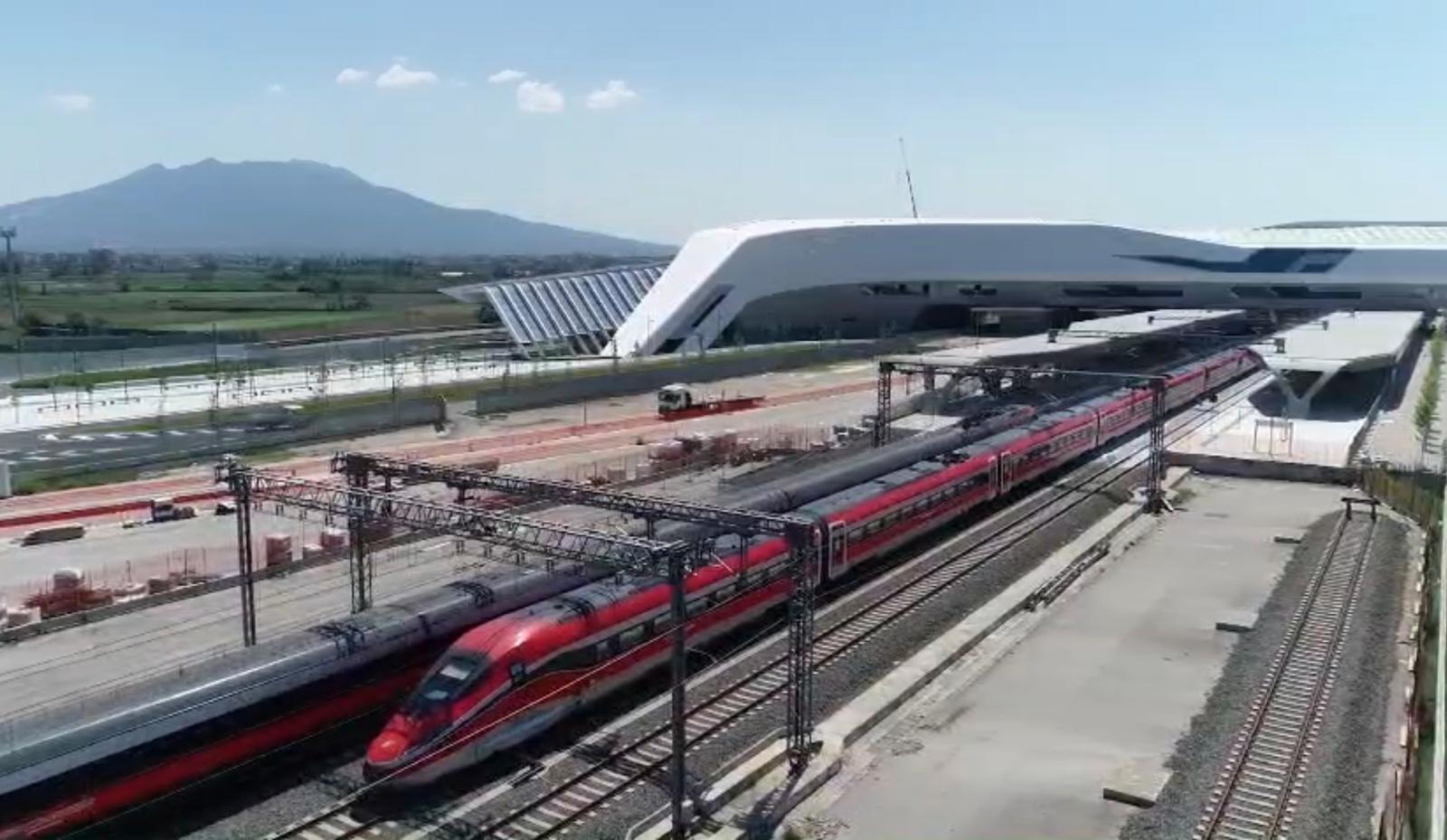 Dal 1° luglio Frecciarossa diretto Lecce-Napoli: fermata anche a Benevento, Bari in 3 ore e mezza