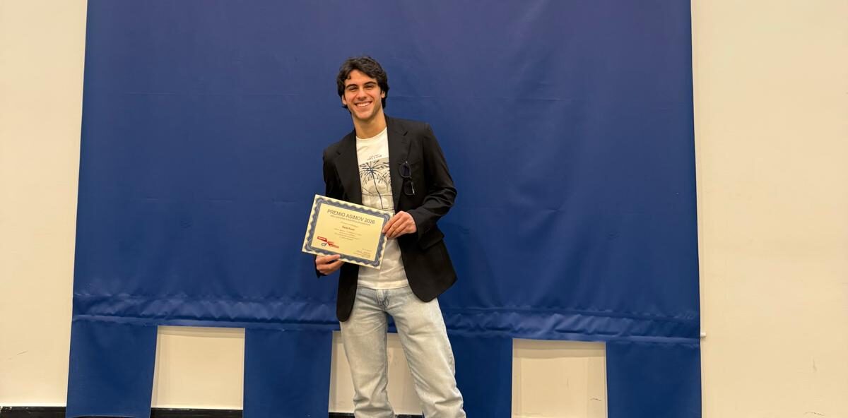 Il Liceo Scientifico “Lombardi” sul podio del Premio Asimov: trionfa lo studente Carlo Fucci, menzione speciale per Yuri Riviezzo