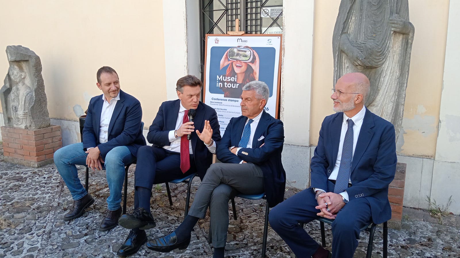 Musei in tour, la presentazione con i visori alla Rocca
