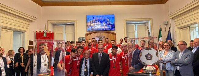 Benevento Calcio, il Comune premia società, staff e squadra