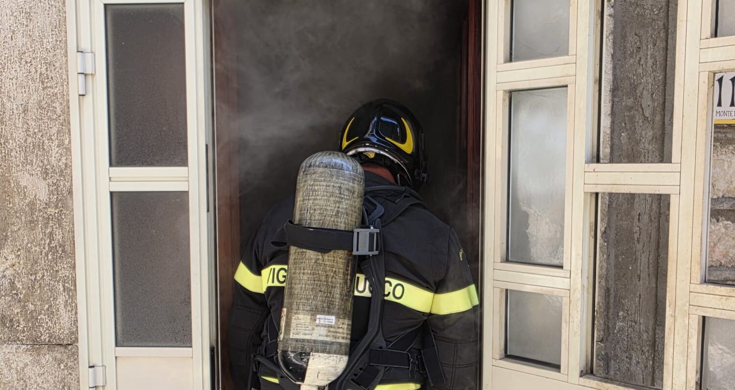 Incendio in un’abitazione a Cusano Mutri, salvata una donna: intervento dei Vigili del Fuoco