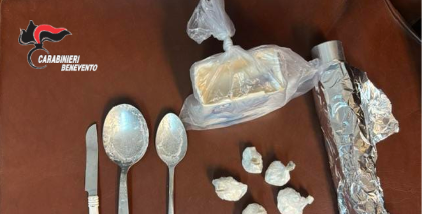 Valle Telesina, arrestato dai Carabinieri un uomo trovato in possesso di crack e materiale per il confezionamento