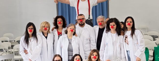 Valle Telesina: il Rotary “veste” la solidarietà. Consegnati i camici ai 14 nuovi Medici del Sorriso