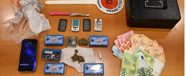 Hashish nascosto in cantina: arrestato 19enne. È il quarto arresto per droga in pochi giorni dei Carabinieri