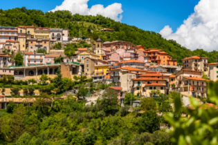 Torrioni apre le porte ai visitatori: nasce il tour tra il Greco di Tufo e la tradizione delle massaie