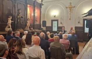 Successo a Napoli per la presentazione del dossier “VERUM EST FACTUM” di Felice Casucci