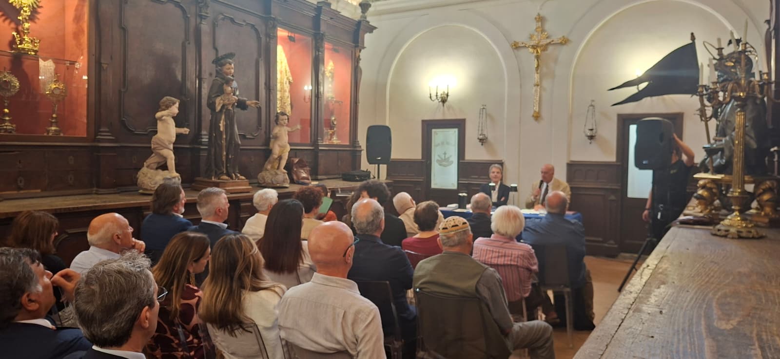 Successo a Napoli per la presentazione del dossier “VERUM EST FACTUM” di Felice Casucci