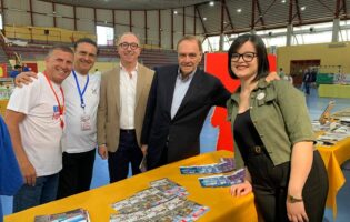 Al Pala Valentino Ferrara parte “Figurine che Passione – BenExpo”: figurine e memoria al centro di Benevento