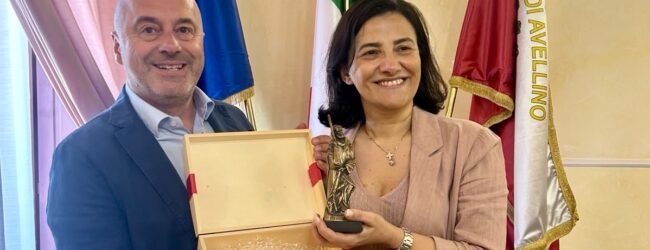 Avellino, a Palazzo Caracciolo l’Assessore regionale Angelica Saggese incontra il Presidente Fausto Picone
