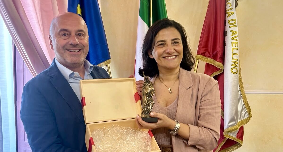 Avellino, a Palazzo Caracciolo l’Assessore regionale Angelica Saggese incontra il Presidente Fausto Picone