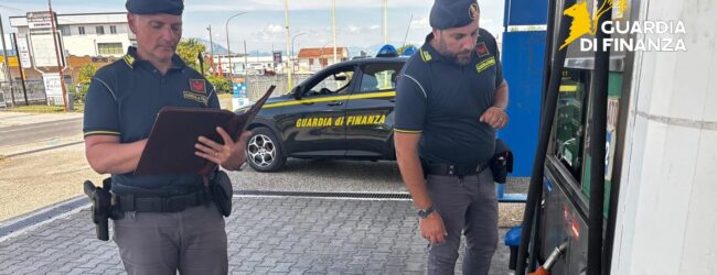 Guardia di Finanza Benevento, gasolio irregolare in un distributore: sequestro e denuncia