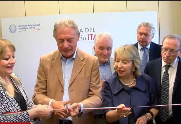 Urso inaugura la Casa del Made in Italy ad Avellino: “Obiettivo una sede in ogni provincia produttiva”