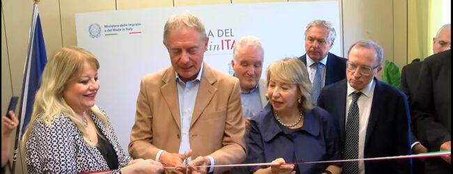 Urso inaugura la Casa del Made in Italy ad Avellino: “Obiettivo una sede in ogni provincia produttiva”