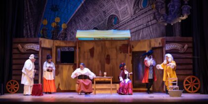 “La Zeza” chiude la stagione dell’Accademia di Santa Sofia: festa popolare e risate al Teatro Comunale di Benevento