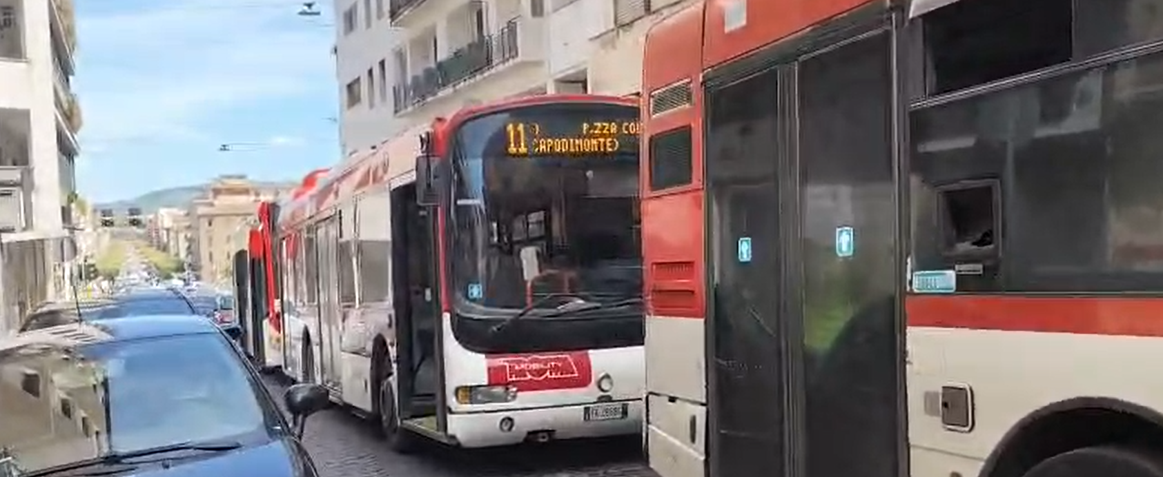 Autobus del trasporto pubblico fermi: traffico in tilt a Benevento
