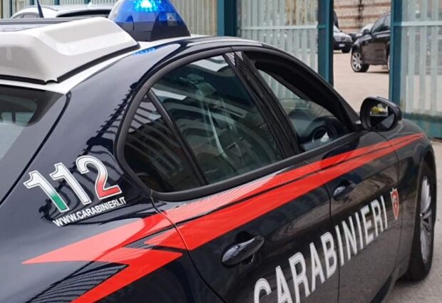 Baiano (AV) – Aggredisce la sorella e la minaccia anche davanti ai Carabinieri: arrestato