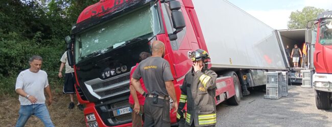 Incidente a Sferracavallo: tir finisce fuori strada