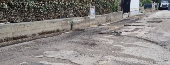 Strade rifatte solo a metà, Pd all’attacco: “Intervento illogico, serve un sopralluogo immediato”