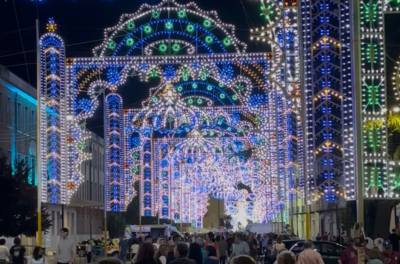 Madonna delle Grazie, gli ambulanti chiedono il ritorno delle giostre in piazza Santa Maria. Stasera gran finale con i fuochi pirotecnici