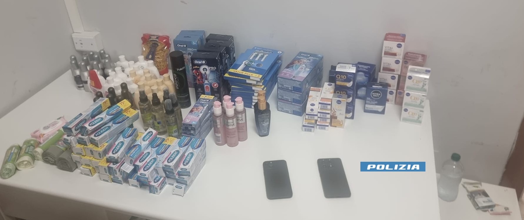 Benevento, furto da oltre 1.200 euro al supermercato: arrestati due uomini dopo un inseguimento