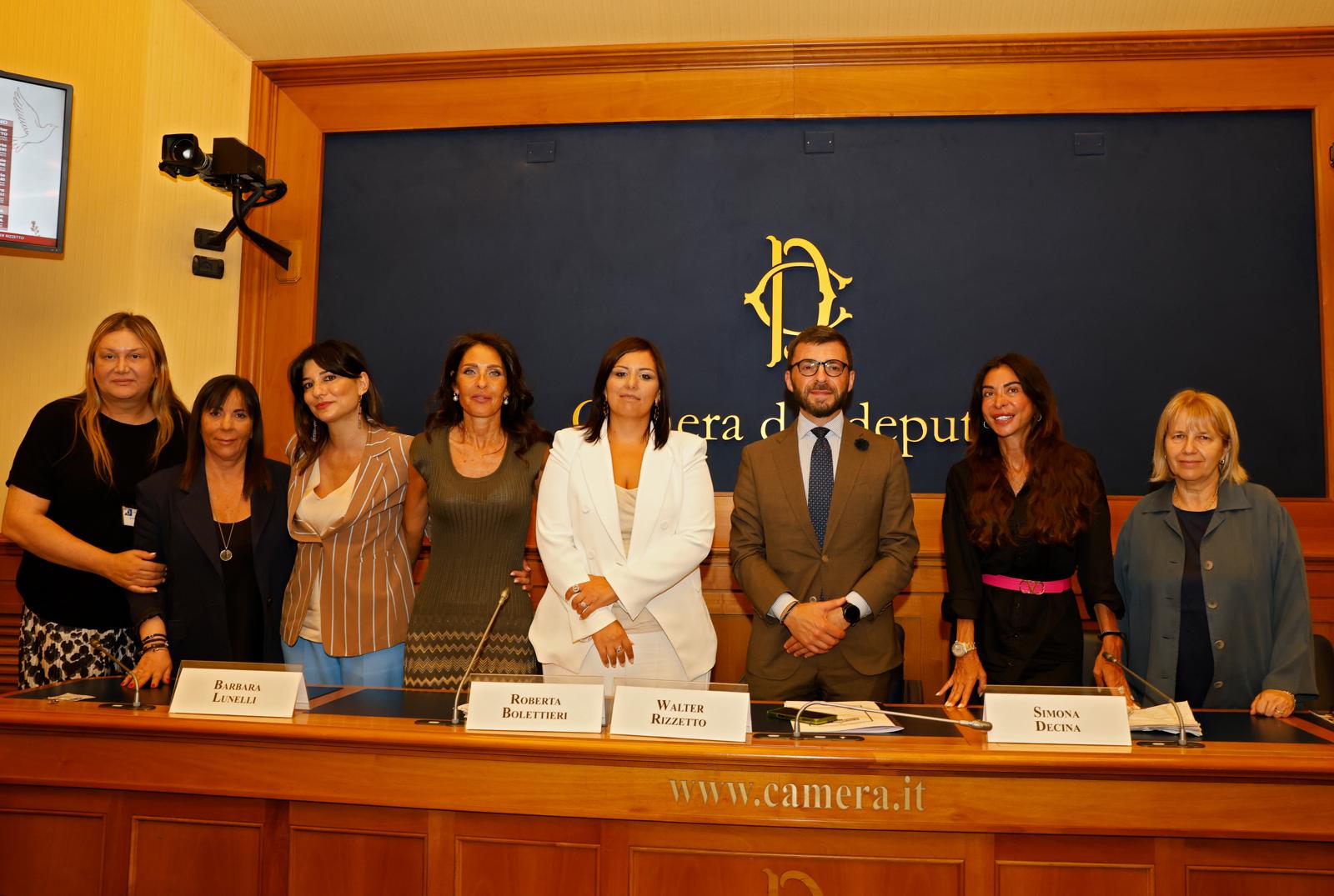 Violenza sulle donne: alla Camera dei Deputati presentato il progetto “Trame di rinascita”.