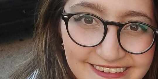 “La Dose”, il monologo di Chiara Paciello che invita a fermarsi e ascoltare
