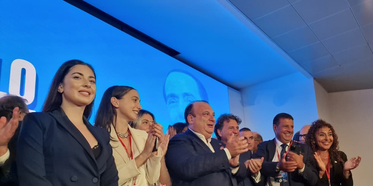 Forza Italia, il congresso conferma la leadership di Fulvio Martusciello