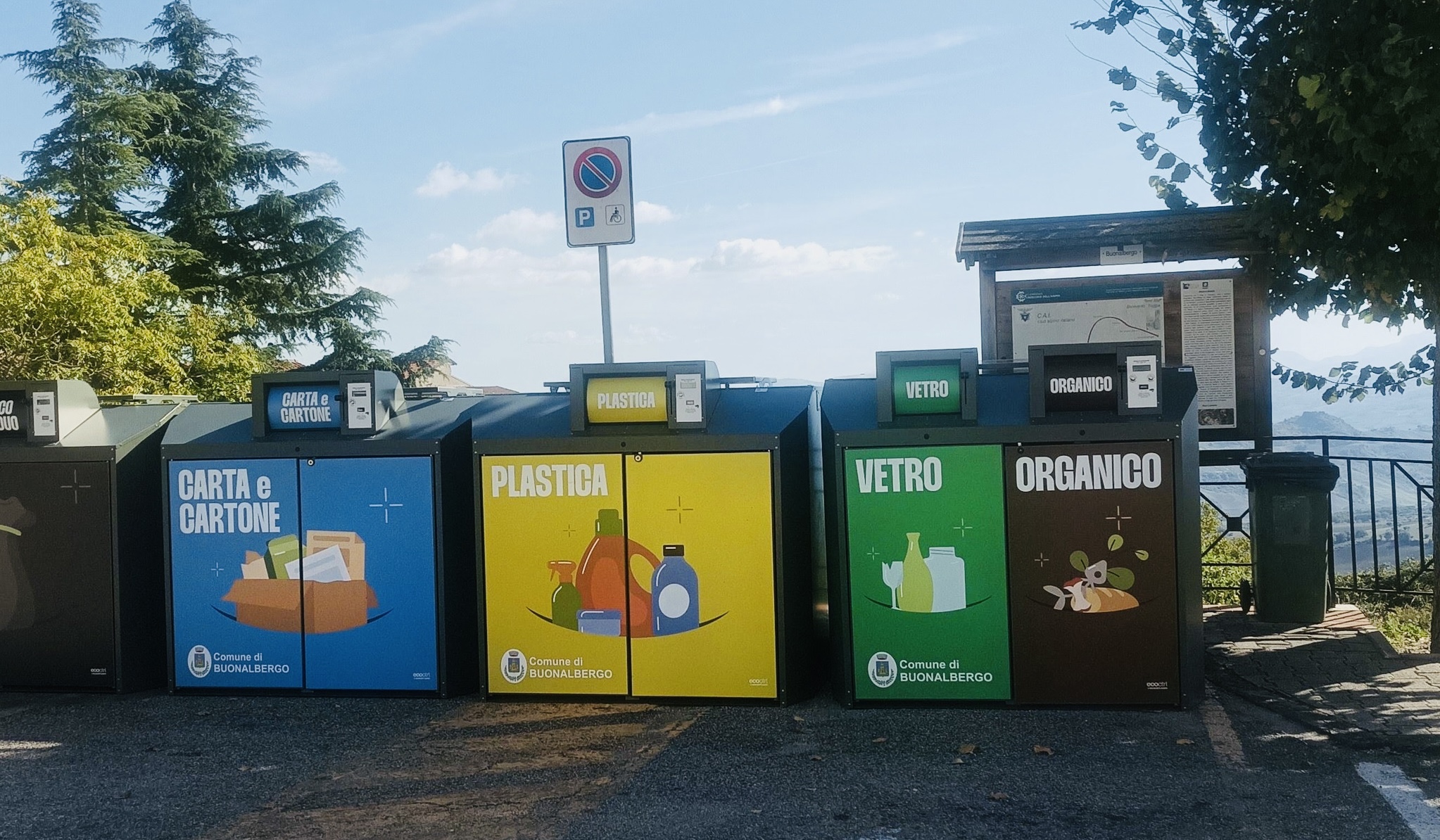 Buonalbergo, cassonetti davanti ai parcheggi per disabili: chiesto lo spostamento urgente